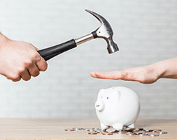 Breaking-Piggy-Bank-min