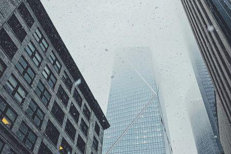 rain drops falling from the sky