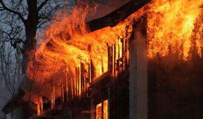 Why Smoke Smell Lingers in a Home After Fire Cleanup