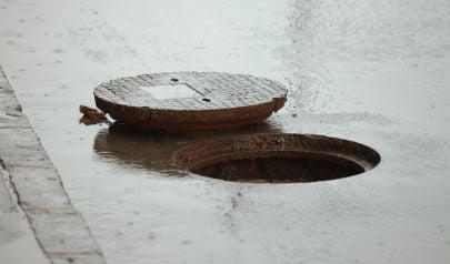 Sewage Nightmare? Don't Panic, Peachtree! Professional Cleanup for a Fast Recovery