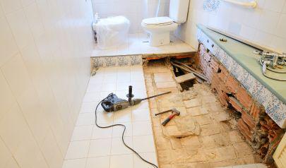Water Damage Restoration After the Toilet Floods in Charlotte Bathrooms