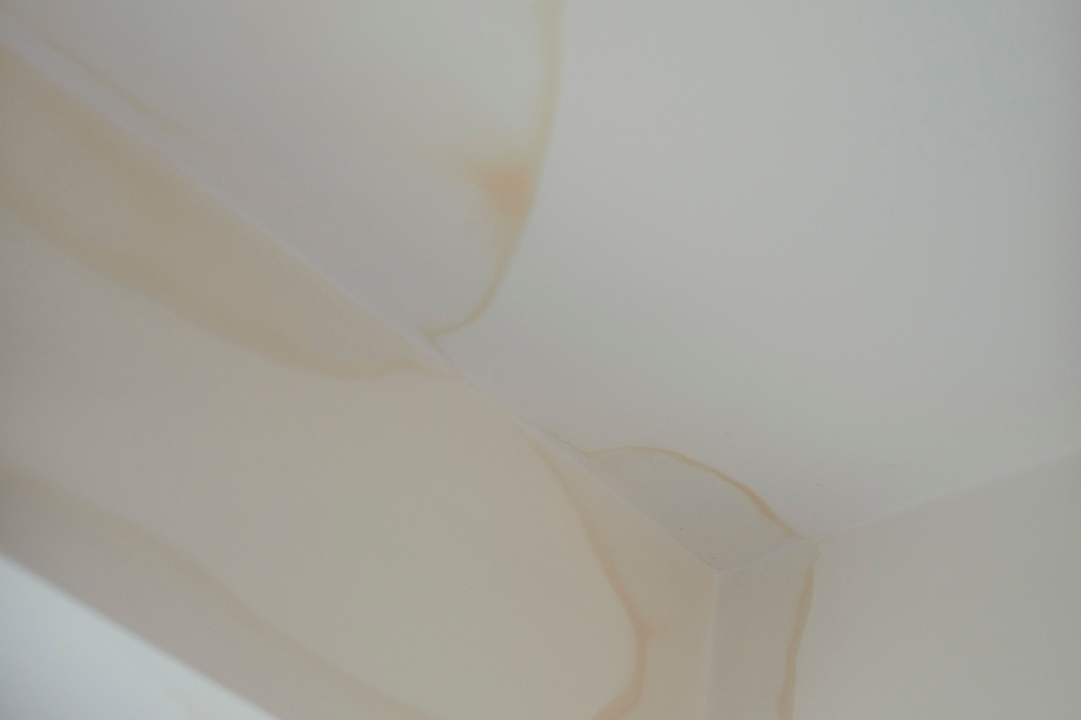 Addressing Hidden Subfloor Moisture Damage in North Olmsted Living Spaces