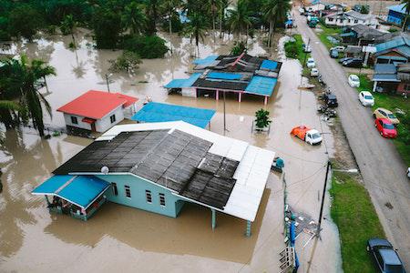 How to Dry Out a Flooded House?