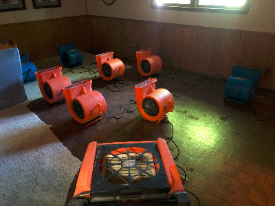Water damage cleaning machines