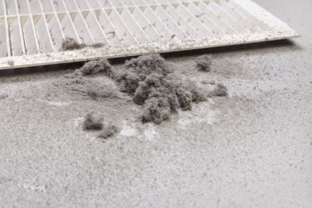Dust on a duct filter